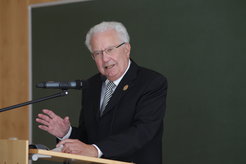 Former MPE director Gerhard Haerendel speaks on the occasion of MPE’s 50 anniversary.